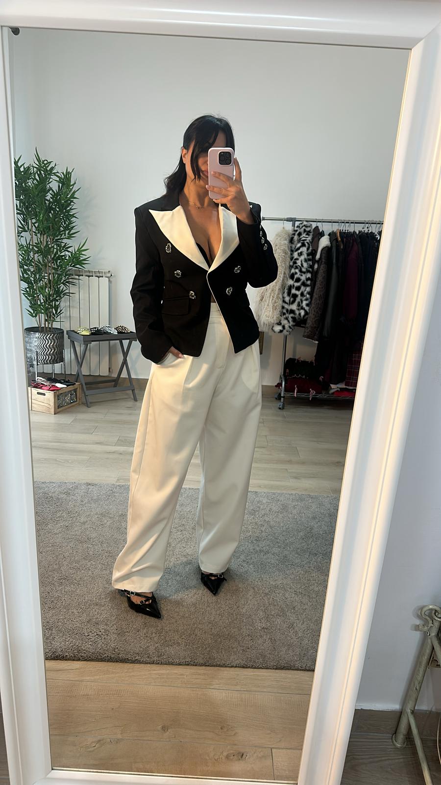 BLAZER BLACK AND WHITE