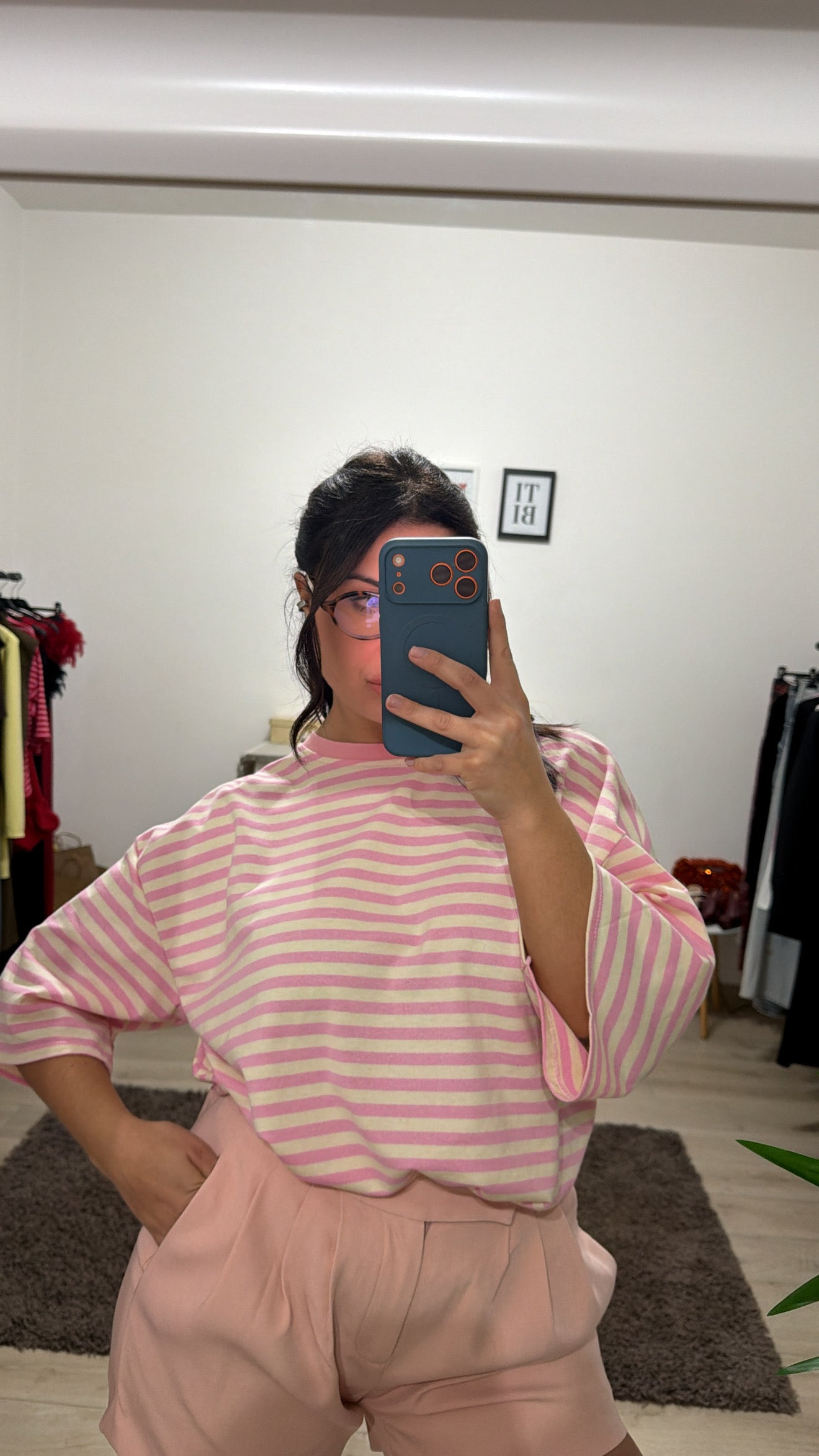 T shirt righine bianca e rosa