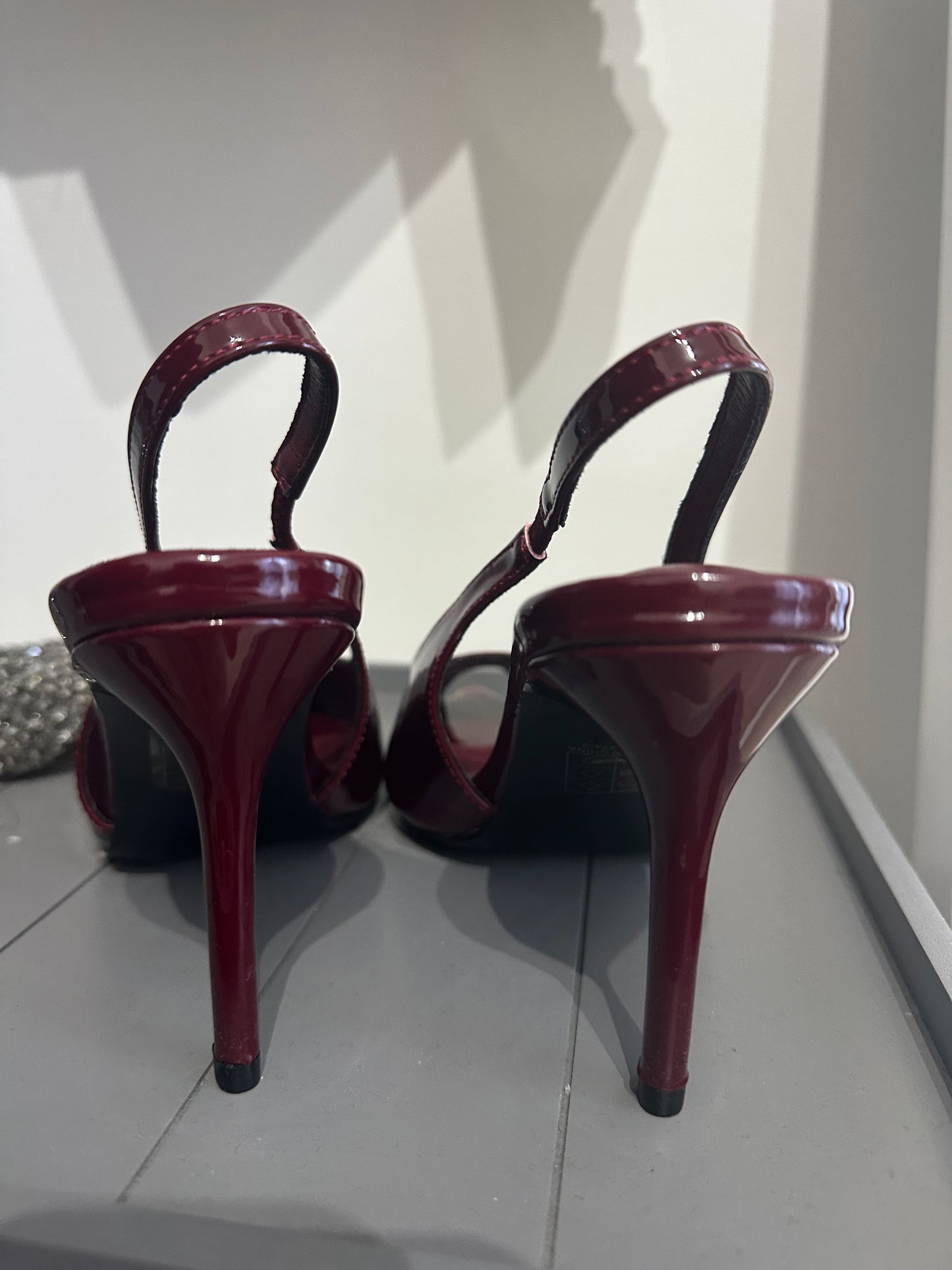 Décolleté Wine
